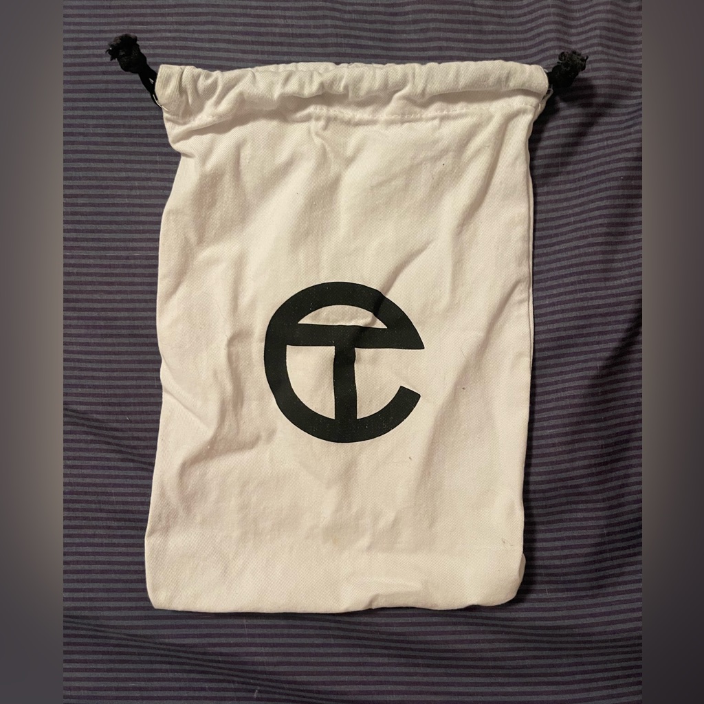Telfar Db